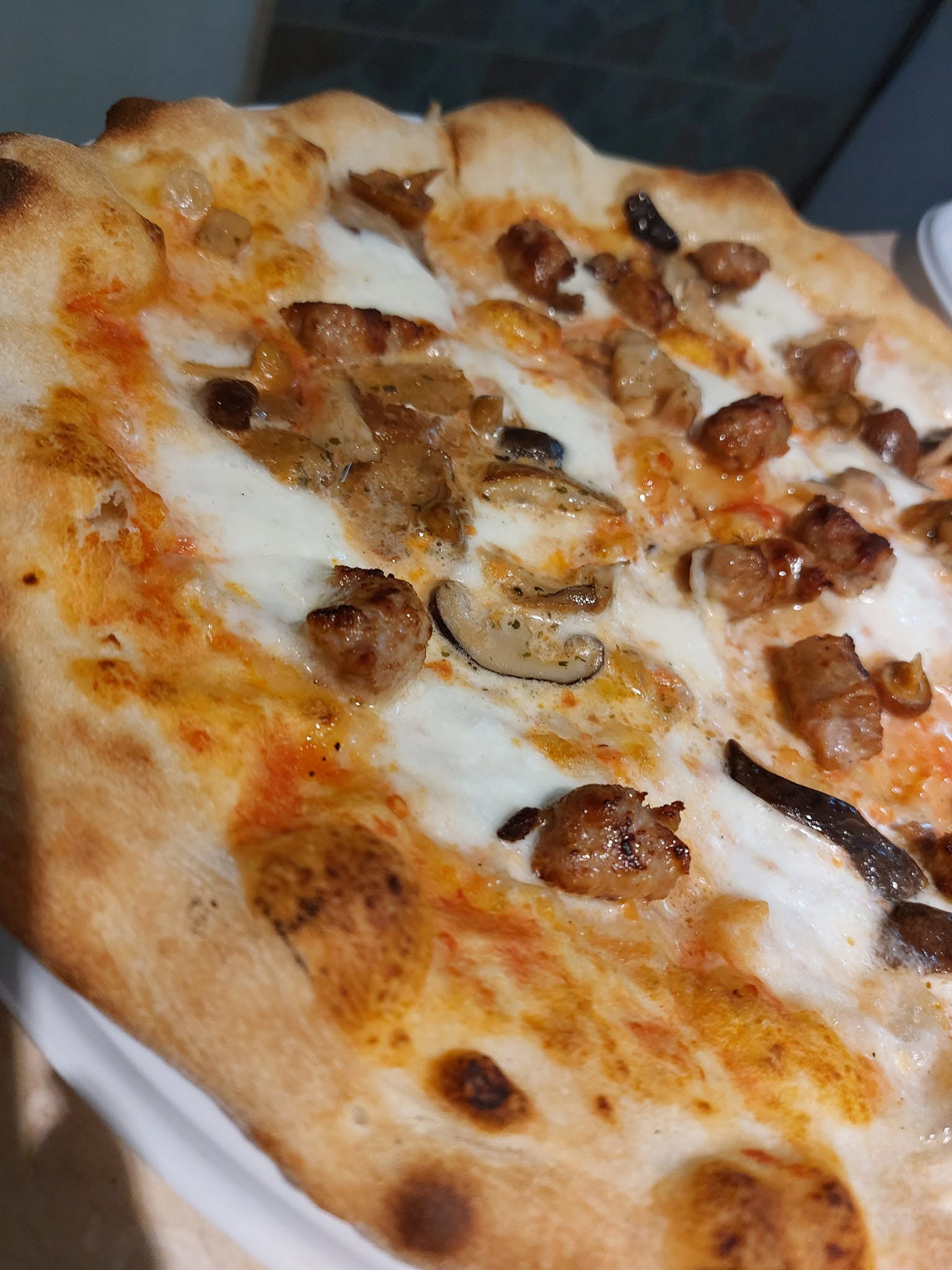 Pizza Boscaiola della Pizzeria del Vicolo